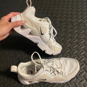 Nike ryz 365 summit white